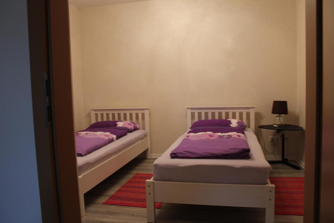 Ferienwohnung - Monteurwohnung Familie Houri Neupotz Exterior foto